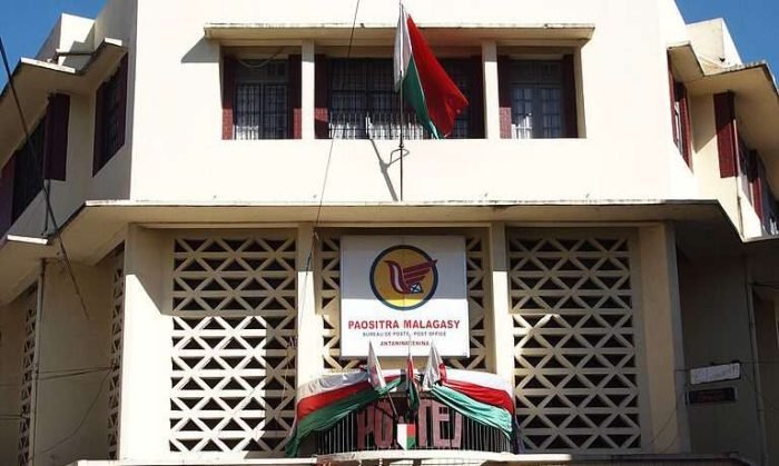768px-Post_office_Antananarivo_Madagascar